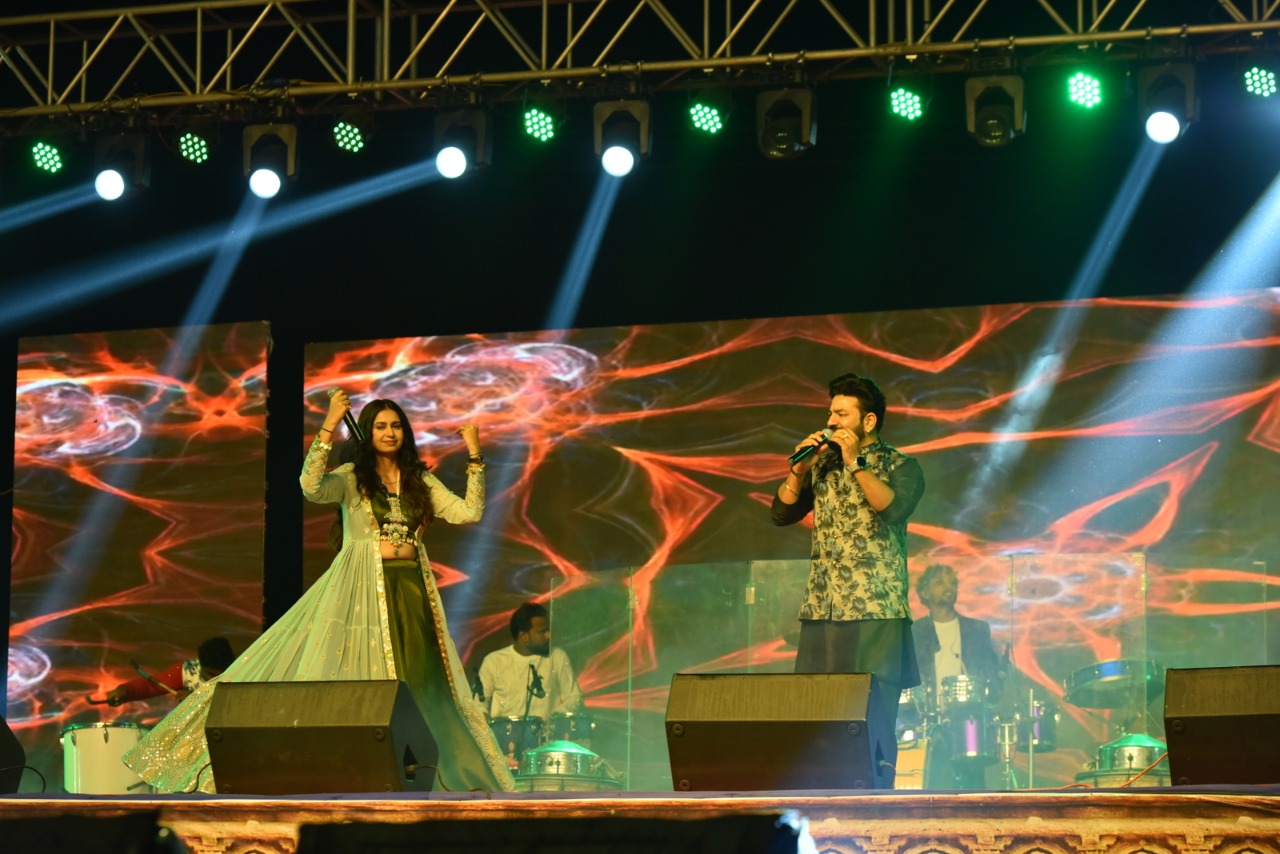 Music evening presented by folk singer Kinjal Dave on the sixth day of Pancham Festival