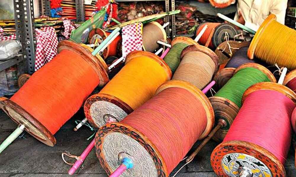 the-sog-team-of-vadodara-seized-a-large-quantity-of-chinese-cordage-in-the-raid