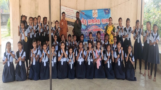 Rani Lakshmibai self defense training started for students of Boru Primary School