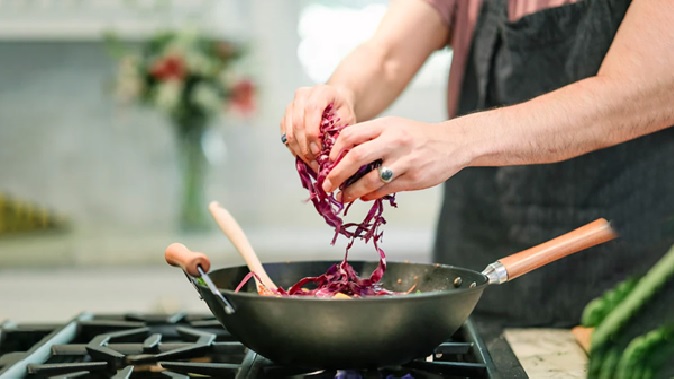 Vegetables will also be cooked in a pan very easily, just follow these simple tips