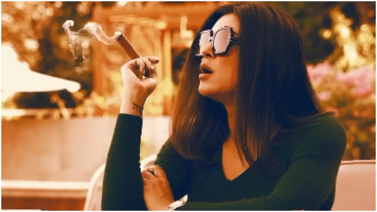 'Arya 3' teaser released, Sushmita Sen's cool look with cigar and pistol in hand