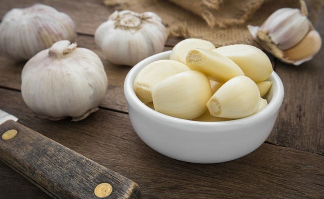 Garlic: If you are suffering from cold and cough, then use garlic like this