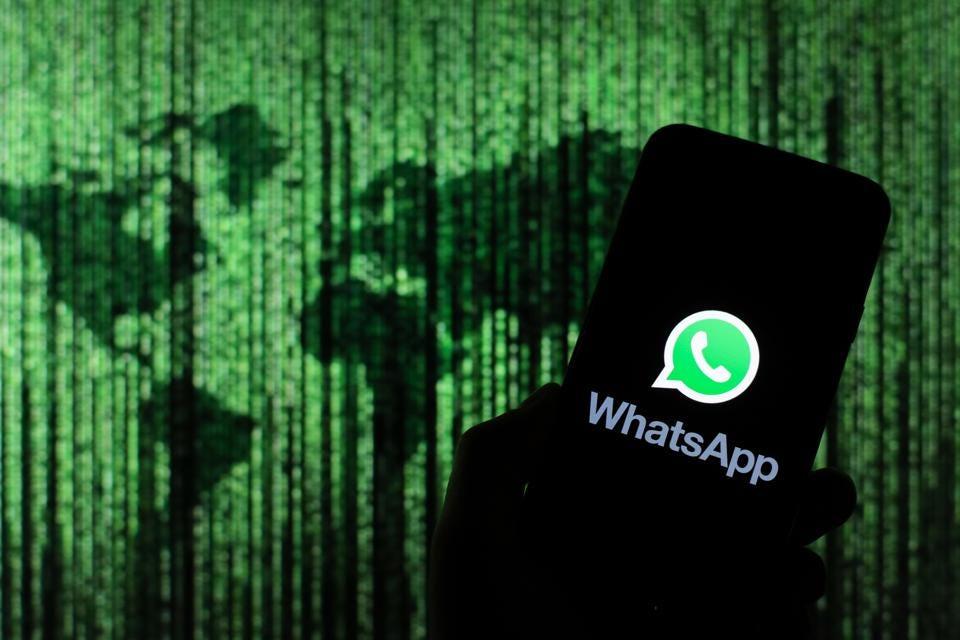 How Dangerous Is Whatsapp Hijacking? Due to this error all data will be lost to someone else