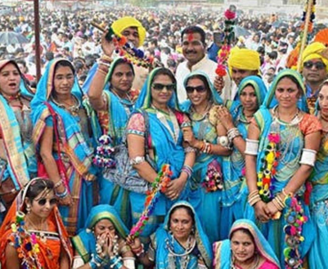 Bhangoria Haat is held before Holi in the eastern area of Chhotaudepur district and Gujarat bordering areas of western Madhya Pradesh.