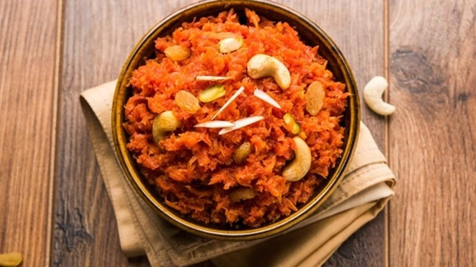 Gajar Ka Halwa: Do you also feel the desire to eat sweets in the cold? So quickly made carrot halwa full of flavor