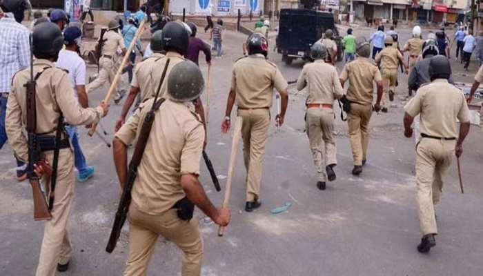 Violence breaks out in Gujarat on Ramnavami, tension in Vadodara after stone pelting on procession