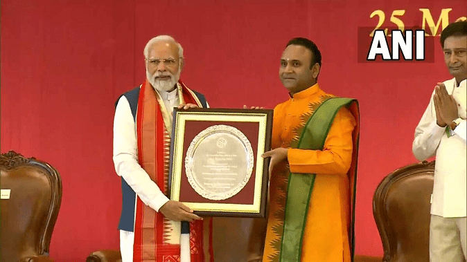 PM Modi inaugurates new metro line in Bengaluru, also presents gift to Madhusudan Sai Institute