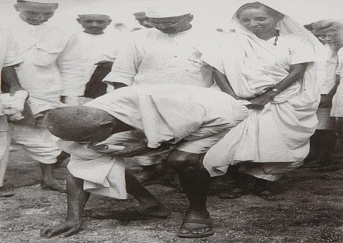 Gandhi marched from Sabarmati Ashram to Dandi with 78 comrades