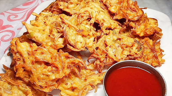 Forget kachoris and samosas when you eat these delicious homemade pakoras