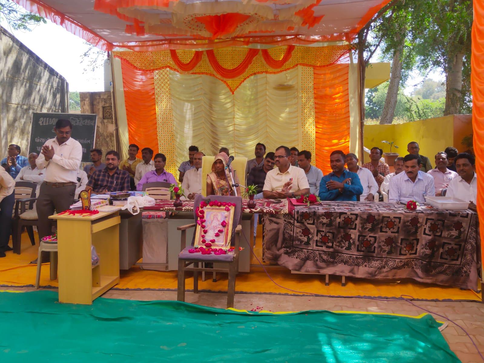 annual-festival-of-paruna-primary-school-of-kalol-taluk-was-held