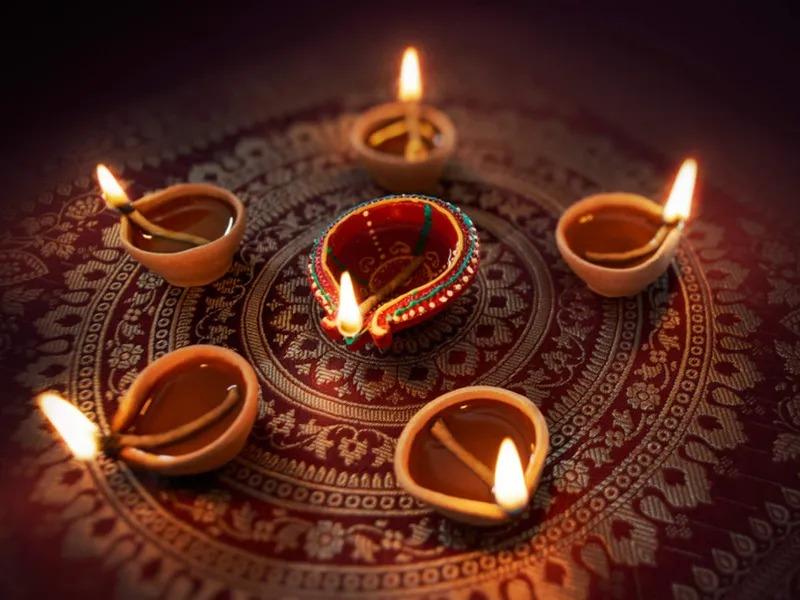 Diya removes bad luck and brings good luck, know the specific remedies related to it