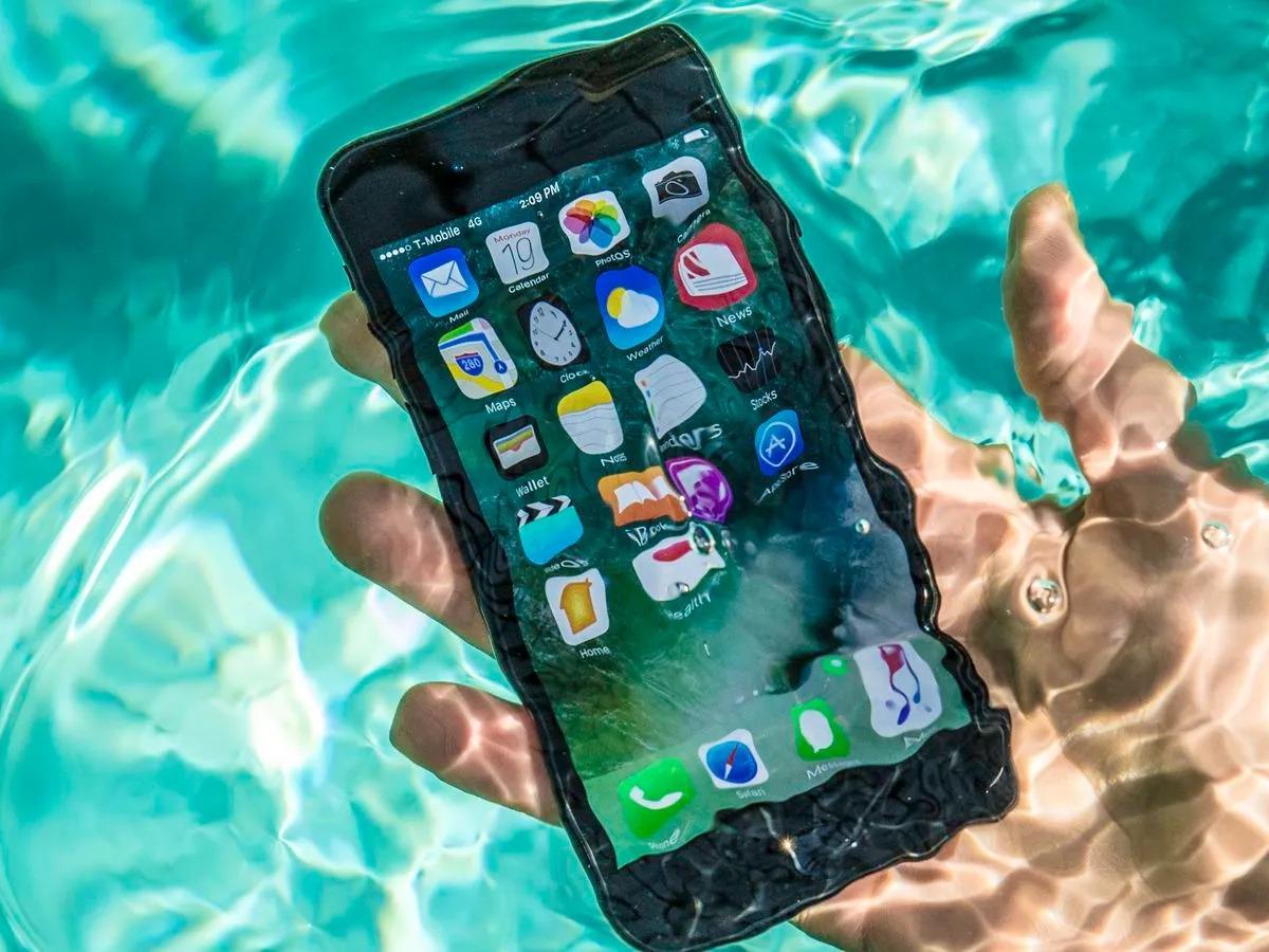 How water-resistant your phone is, this special feature determines what happens after getting wet