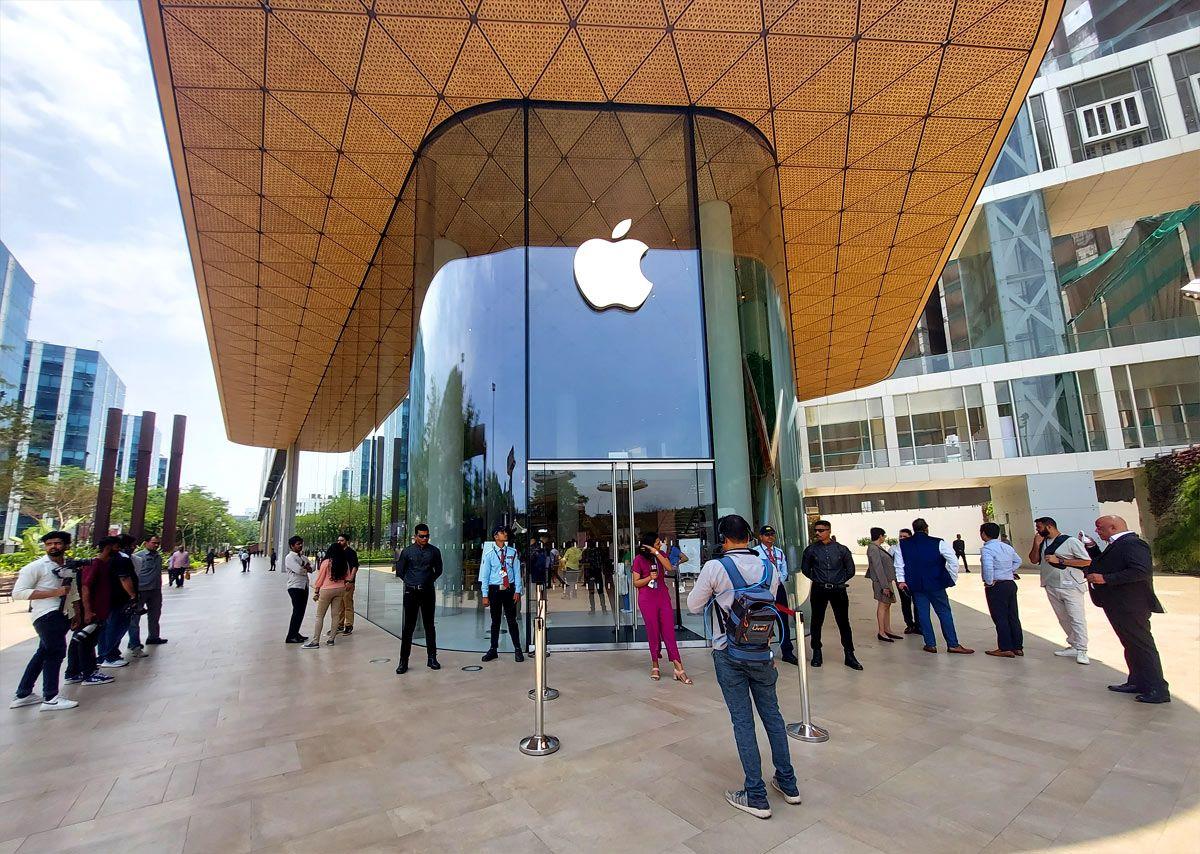 Apple opened shop and smartphone sales slumped, with sales down 20 percent