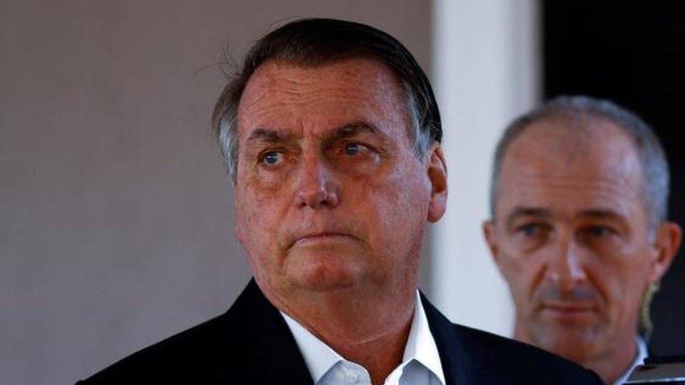 Police searched former President Bolsonaro's house, seized mobile phone