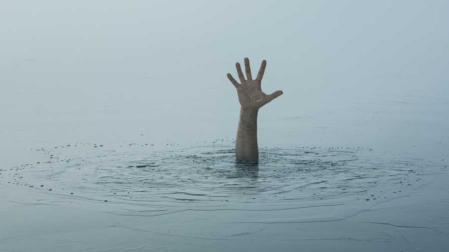 Five teenagers died after drowning in Gujarat's Krishna Sagar lake, losing their lives trying to save each other