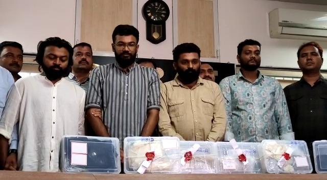 Gold smuggling busted, 4 arrested with gold worth 7.158 crores