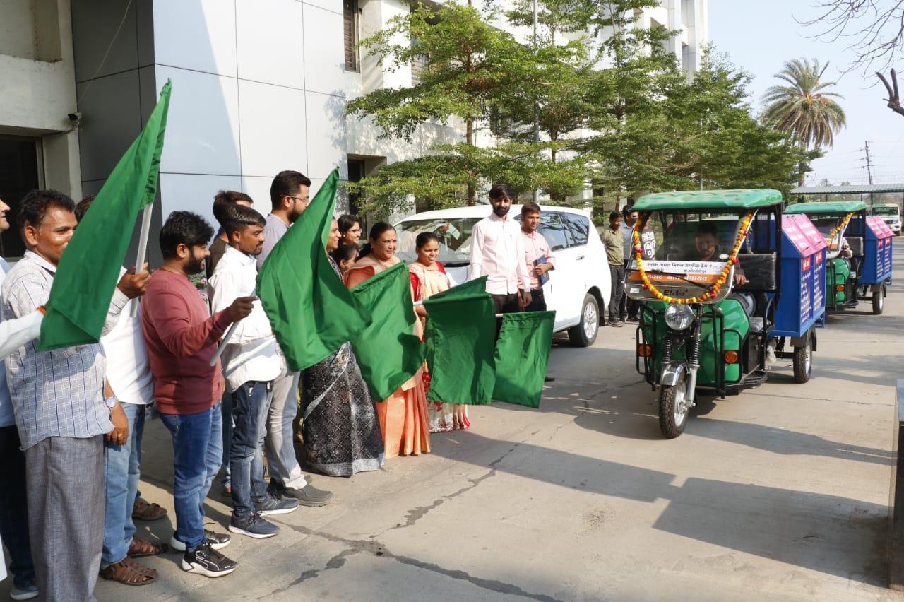 Two more e-rickshaws were launched under Swachh Bharat Mission