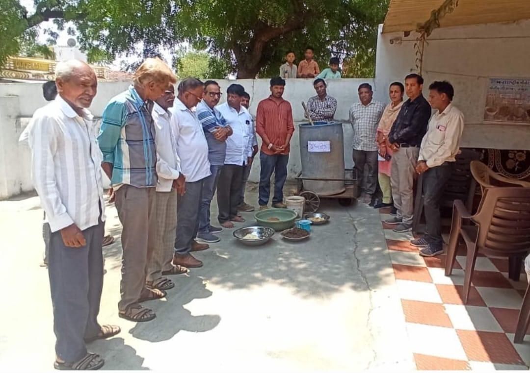 A training camp on natural agriculture was held at Sukhiyapuri