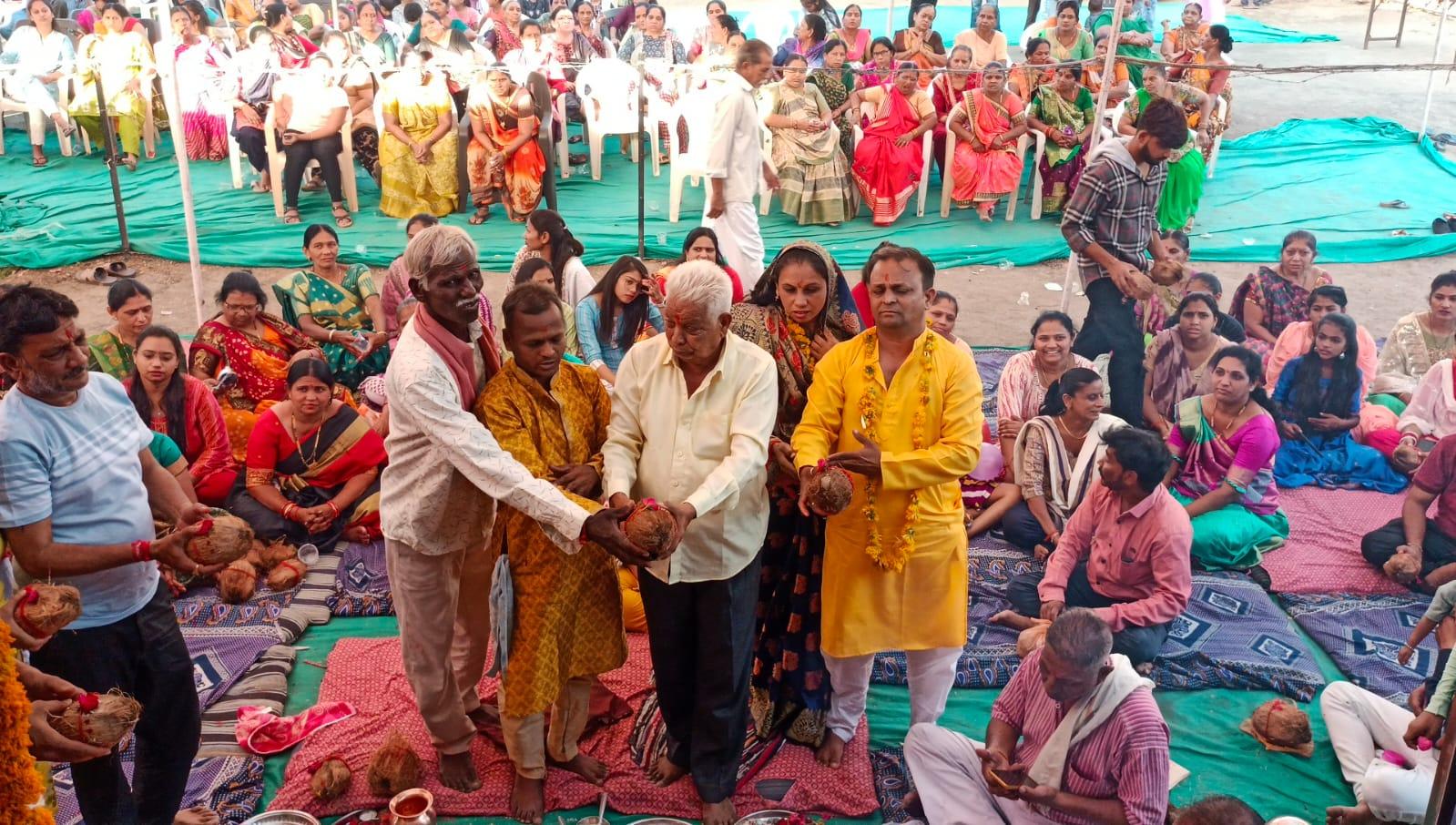 The first Patotsav was organized at the temple of Limbach Mata in Varsada village