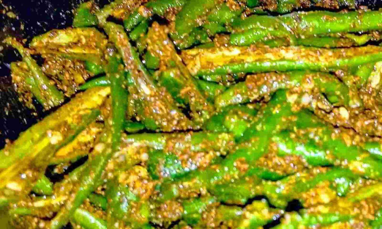 If the dinner starts to feel boring, add the taste of achari tinde, know the recipe