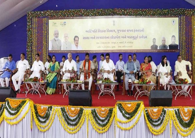 eklavya-model-school-built-at-a-cost-of-rs-19-20-crores-was-inaugurated-at-kesarpura-in-naswadi-taluk