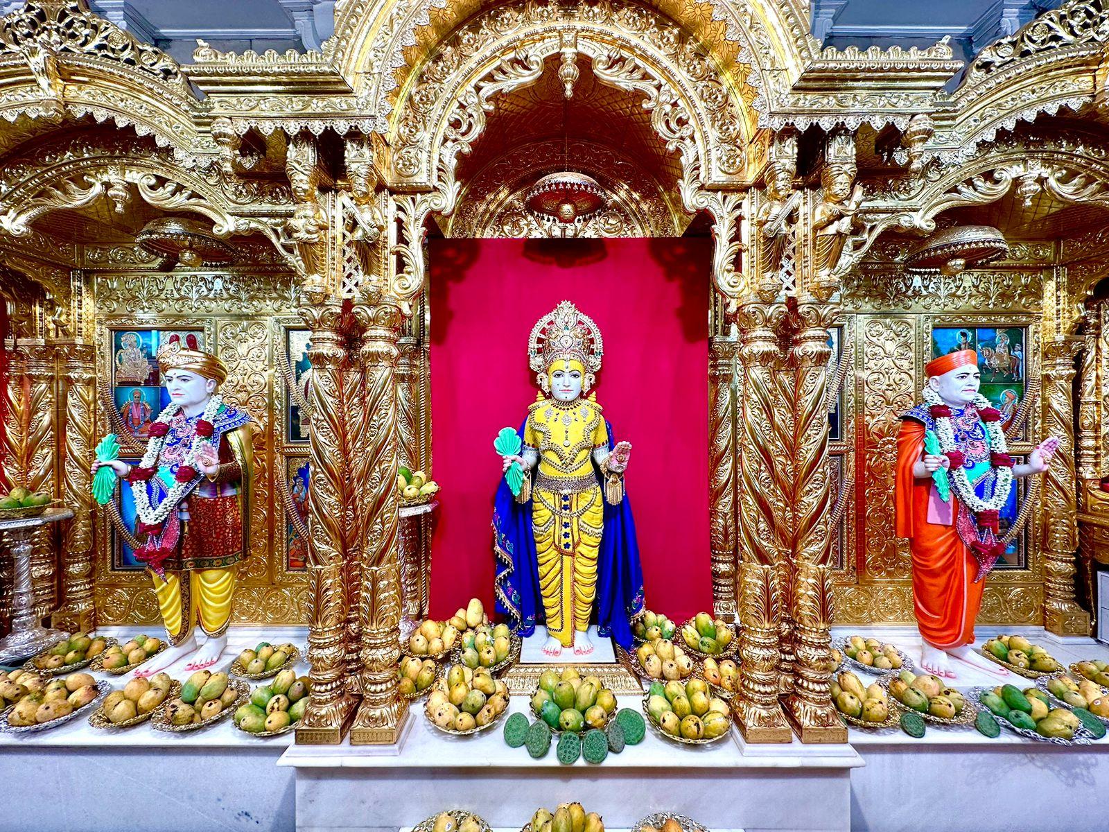 Vaishakh wad Amavasya in Swaminarayan Temple, Maninagar with artistic sandalwood garlands, Amrotsav and 77th foundation day celebration...