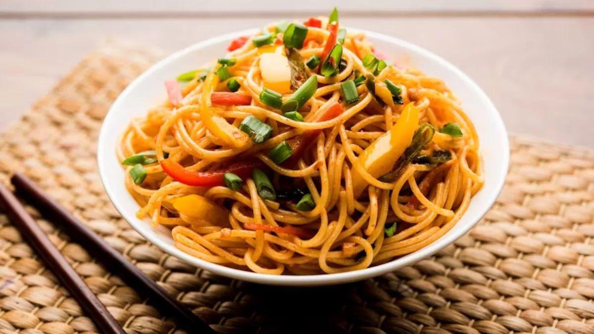 If you want to make hotel-like cheese noodles at home, try this recipe