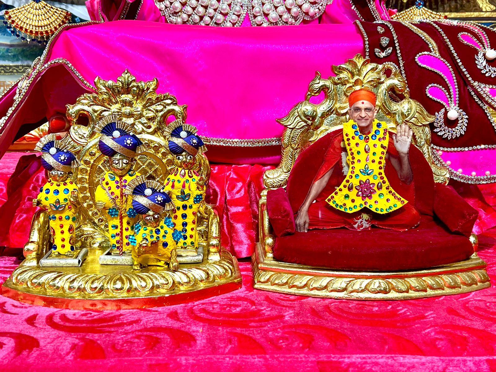 Shri Swaminarayan Gadi Sansthan, Maninagar and Kadi on the occasion of Vaishakh Sud Poonam was presented to Shri Ghanshyam Maharaj with a beautiful decoration of sandalwood artistic Vagha....