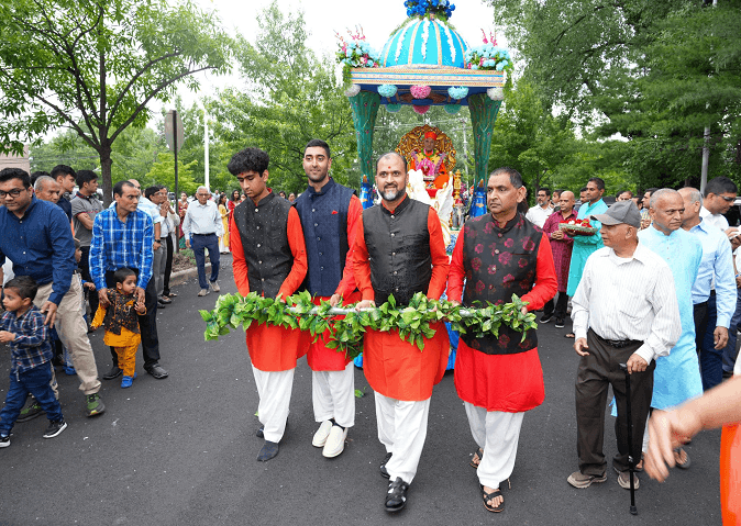 devotional-reception-of-acharya-jitendriyapriyadasji-swami-maharaj-held-at-sri-swaminarayan-mandir-sikkas-new-jersey-usa