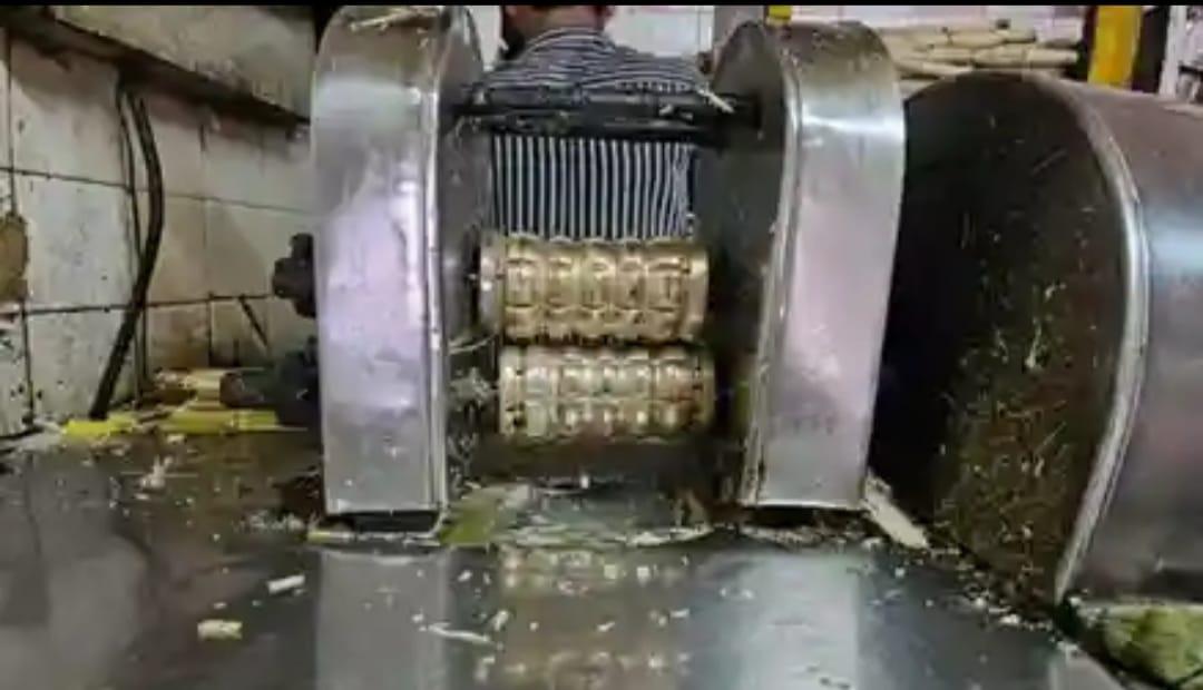 112-year-old sugarcane juice shop 'Dilkhush Ras House' in Surat