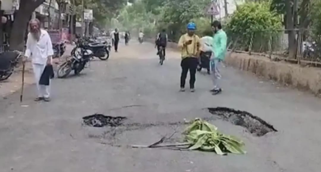 Surat Metro's poor performance exposed, road bogged down amid preparations against Biporjoy