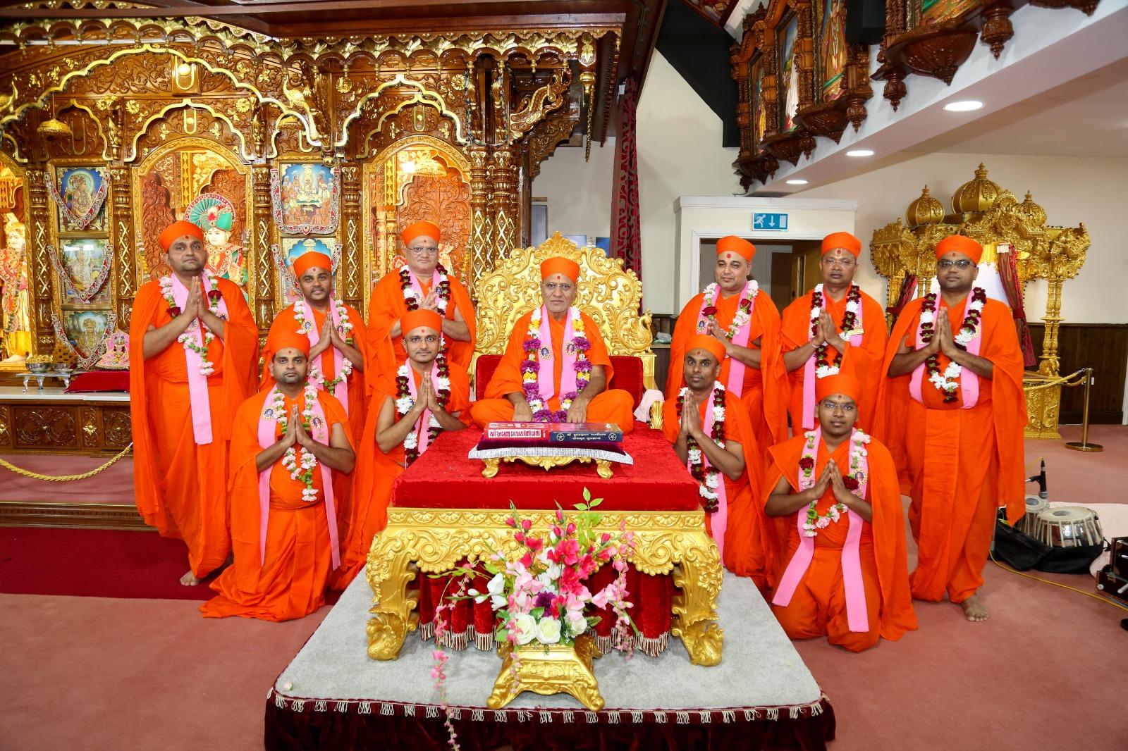 Shri Swaminarayan Mandir, Bolton, UK Acharya Gnanamahoddhi Shri Jitendriyapriyadasji Swamishree Maharaj was welcomed with great gaiety along with the Saint Mandal.....