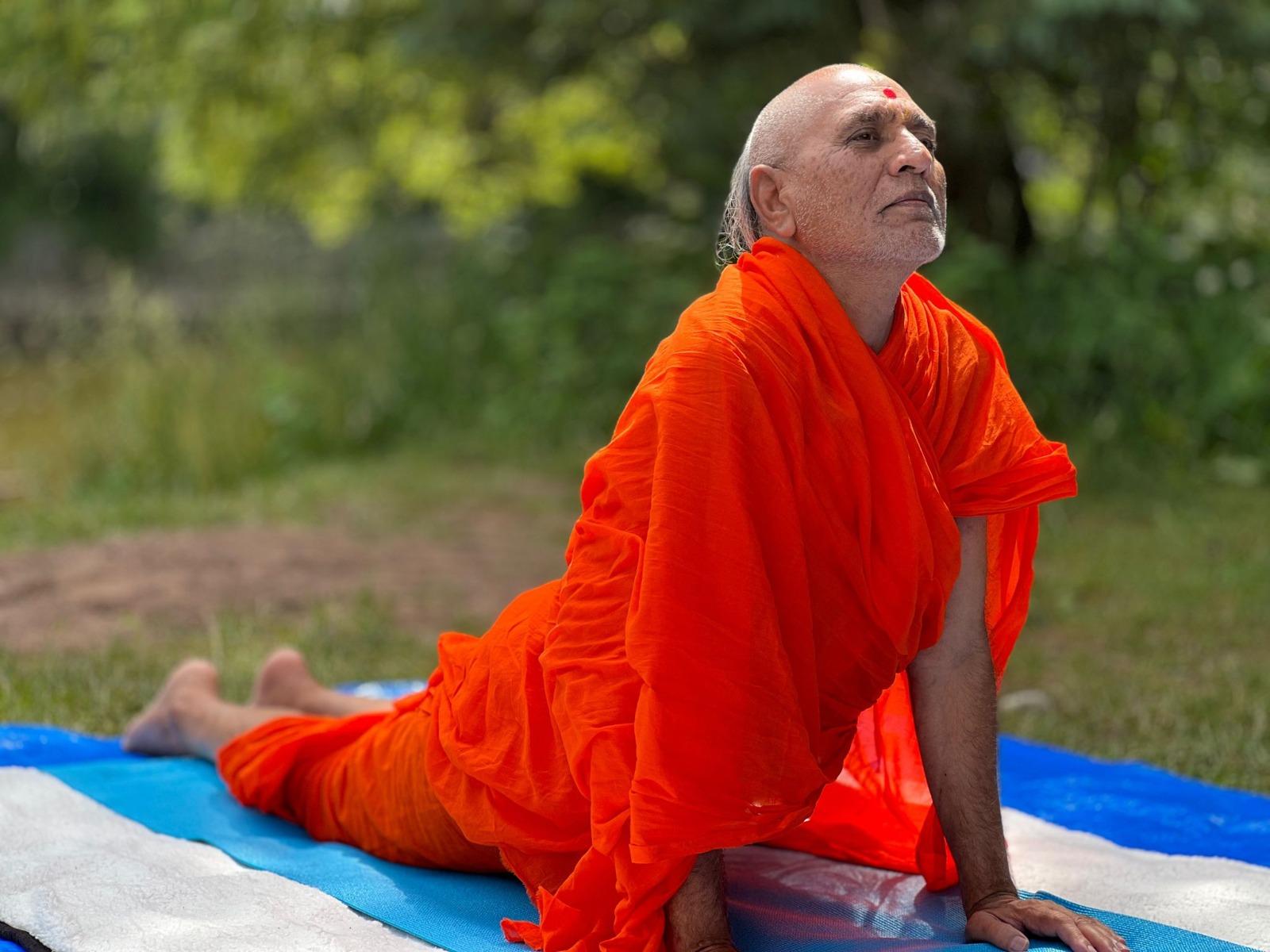 International Yoga Day was celebrated in the presence of Sri Jitendriyapriyadasji at Eldorado Park, Canada.