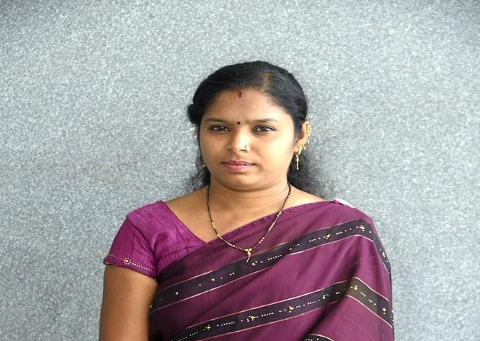 ranjita-of-vadodara-became-self-reliant-after-completing-a-3-month-credit-processing-course-at-ddu-gky