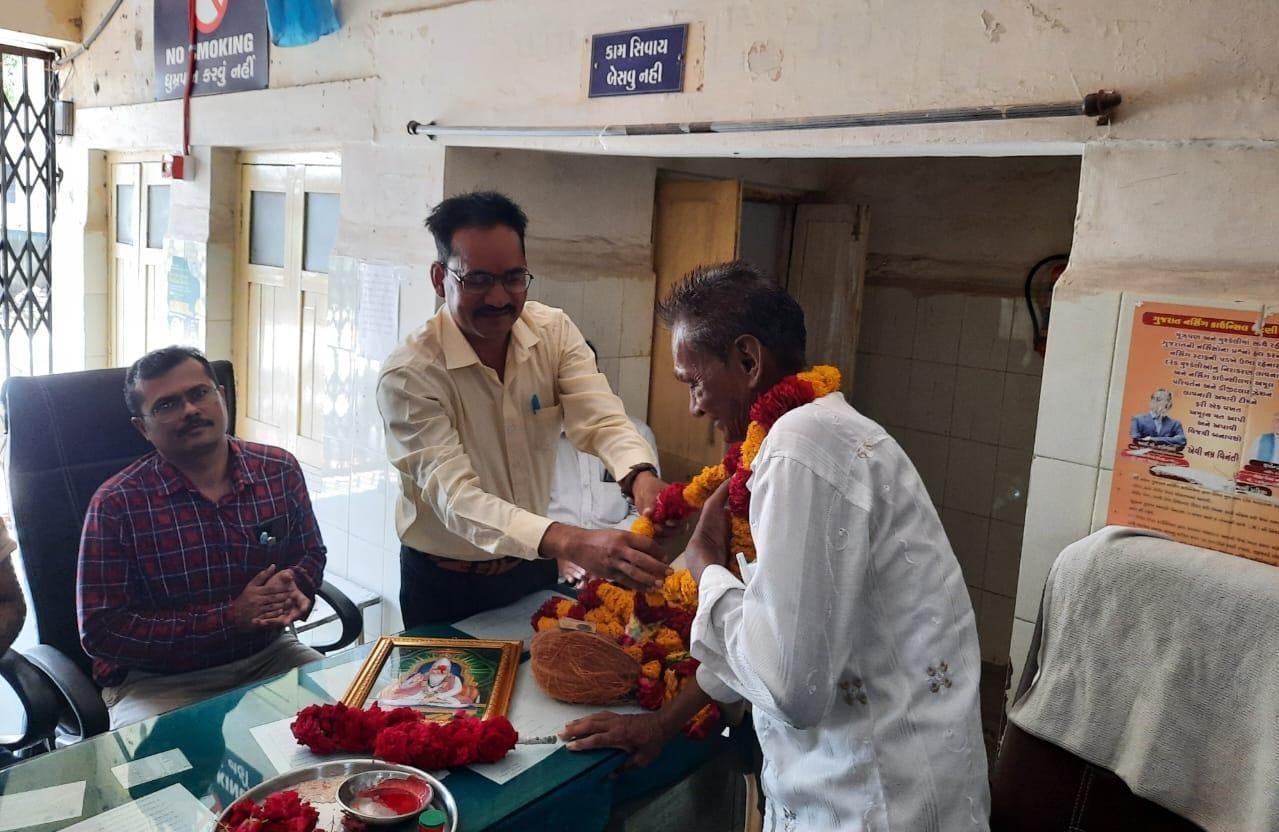 Pavijetpur S.A. Farewell ceremony held for AJ Baraiah retiring from services as C.Clerk at the Centre.