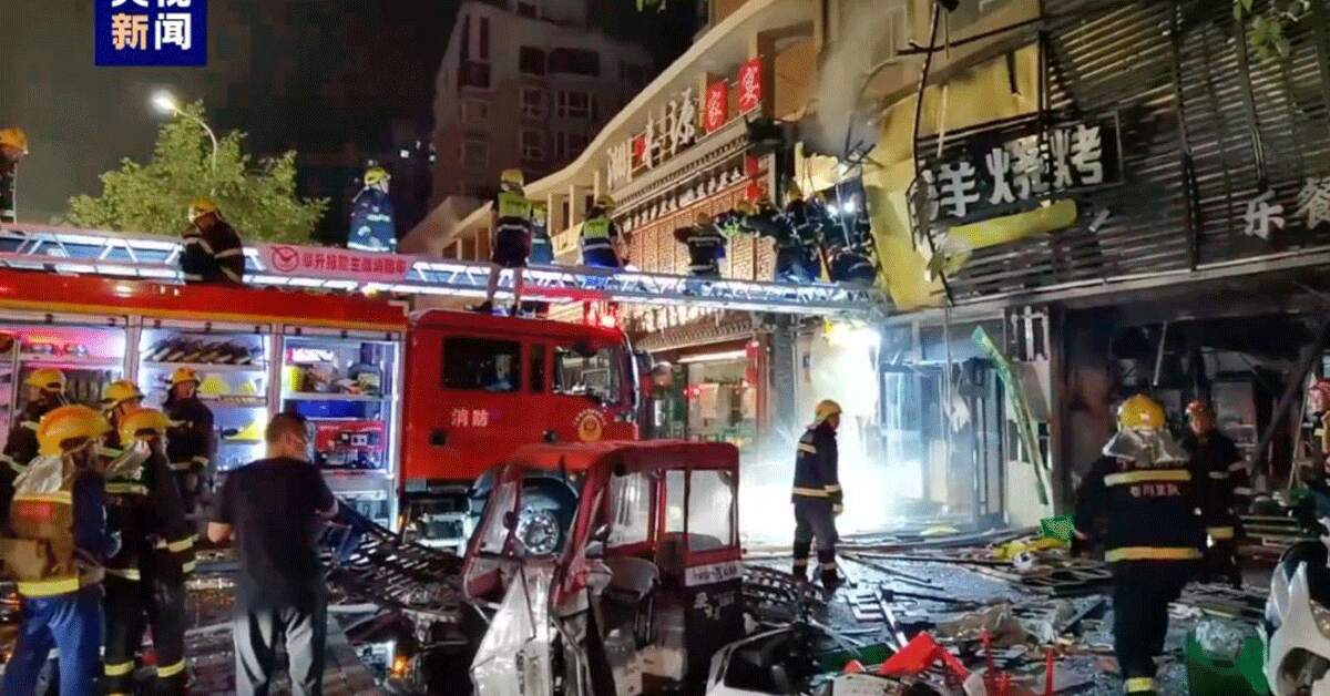 31 killed, 7 injured in a gas explosion at a restaurant in northwestern China