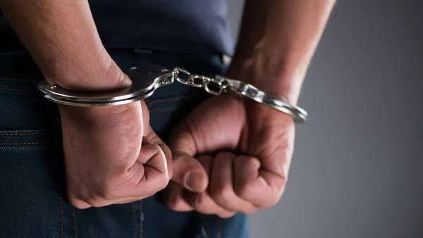 Man commits indecent act against woman in bus, police arrests