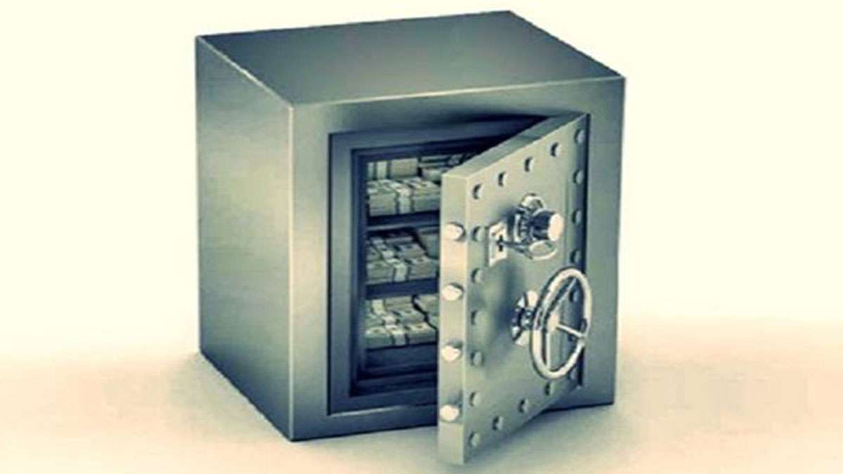 The vault door should open in this direction, know the rules, there will be no shortage of money