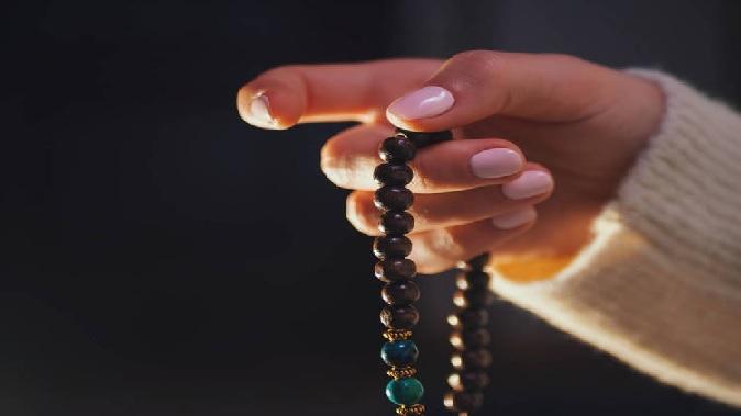 Mala Japne Ke Niyam: Chanting the mantras done with this mala will make your wishes come true quickly, know the right way