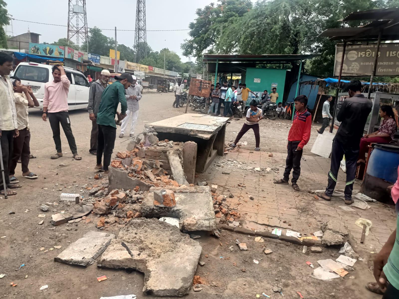 The age-old pressure in the bus stand at Wadad was removed