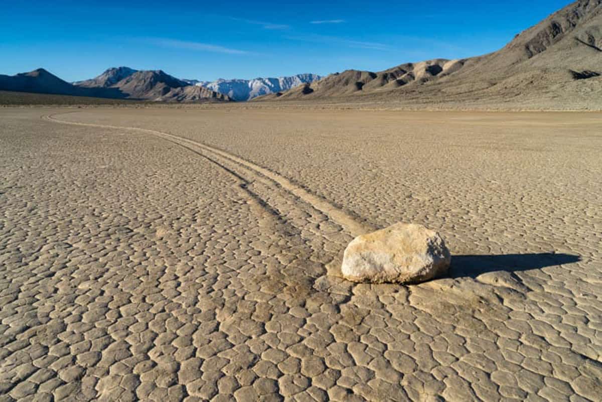 Giant stones move on their own at this place, know what is its secret?