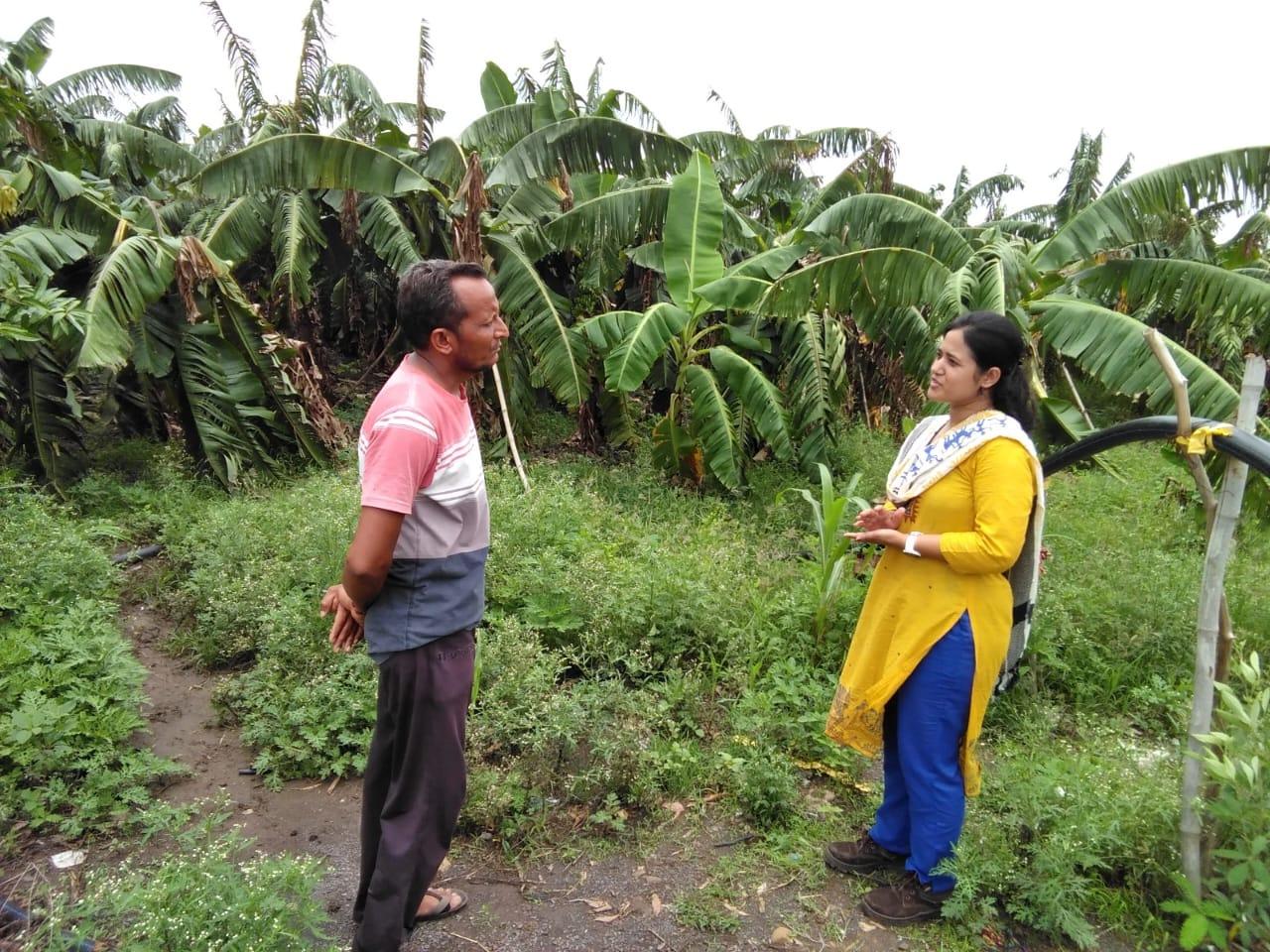 Abha Joglekar of London, clearing villages for research, met with 100 farmers of Chotaudepur