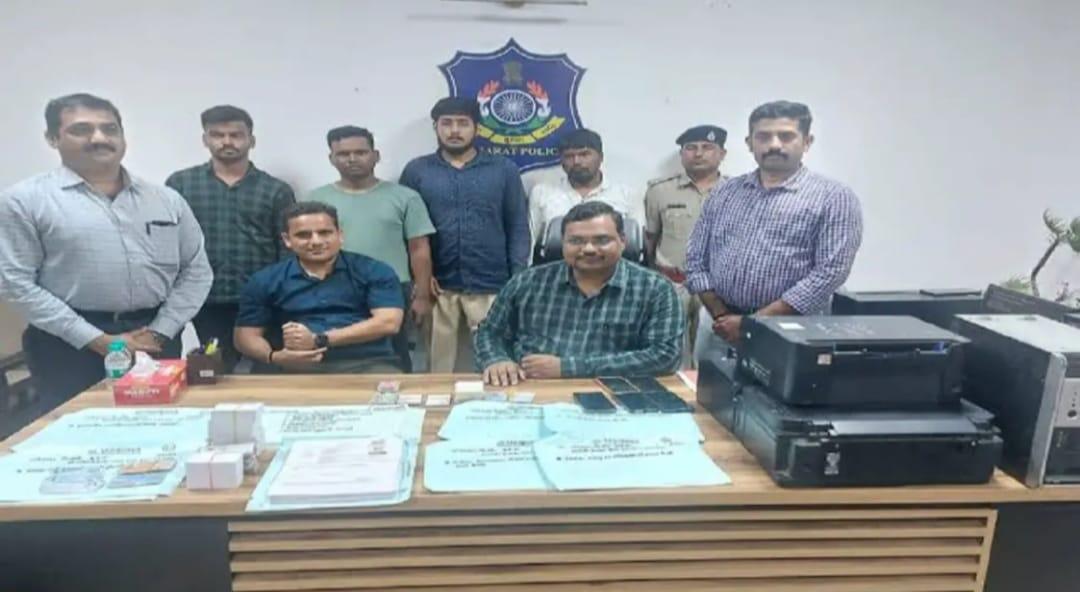 Surat SOG busts racket of creating fake document for Rs 5000 by editing in Photoshop