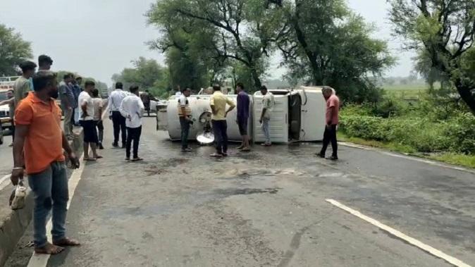 A tanker full of diesel overturned near Malvan