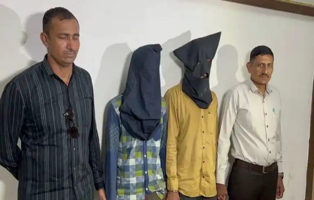 Surat Crime Branch nabs two members of a notorious gang involved in raids and robberies in different states