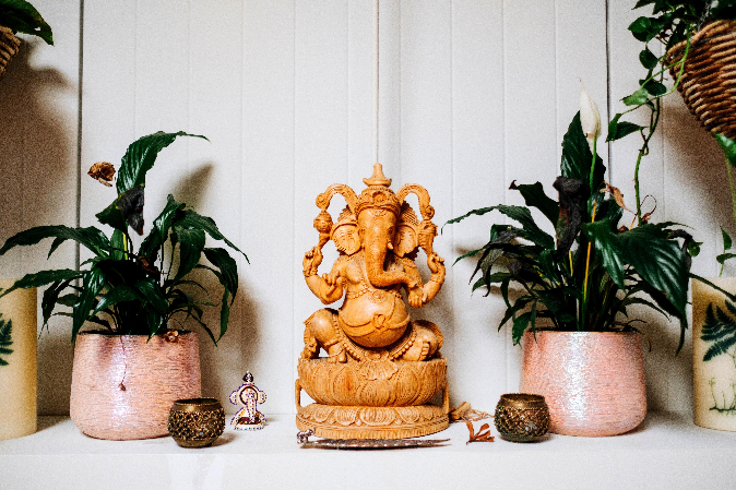 If there is an idol of Ganesha in the house, then these mistakes can be heavy