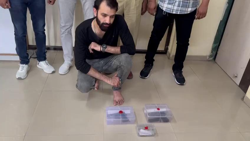 2-country-pistol-cartridges-and-magazines-seized-from-verma-travellers