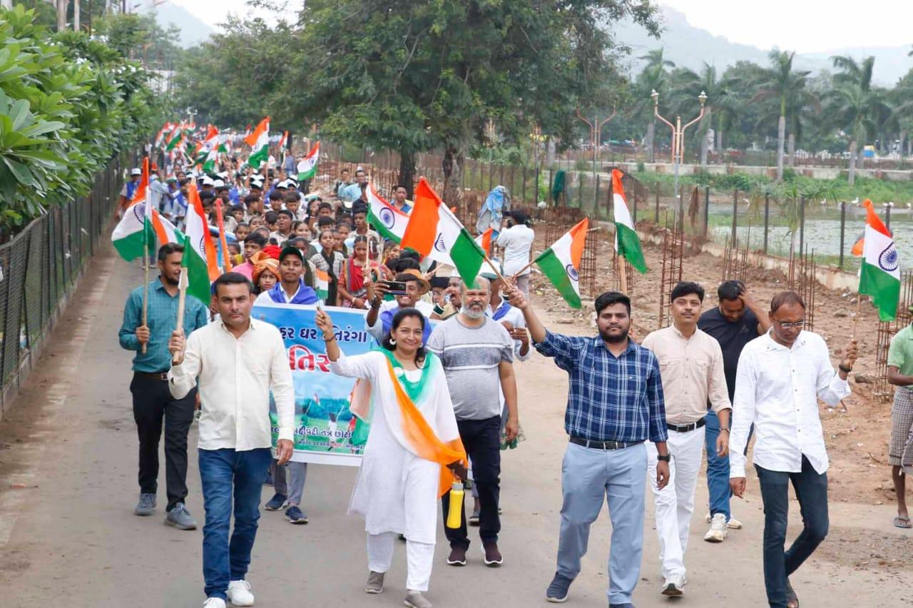 Tiranga Yatra and cultural program was organized by administration in Chotaudepur