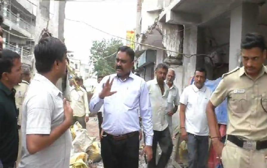 People surrounded the municipal team that went to take over the TP road, returned without demolition