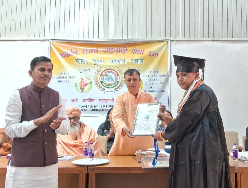 Satishbhai Prajapati awarded honorary doctorate degree at Gandhinagar.